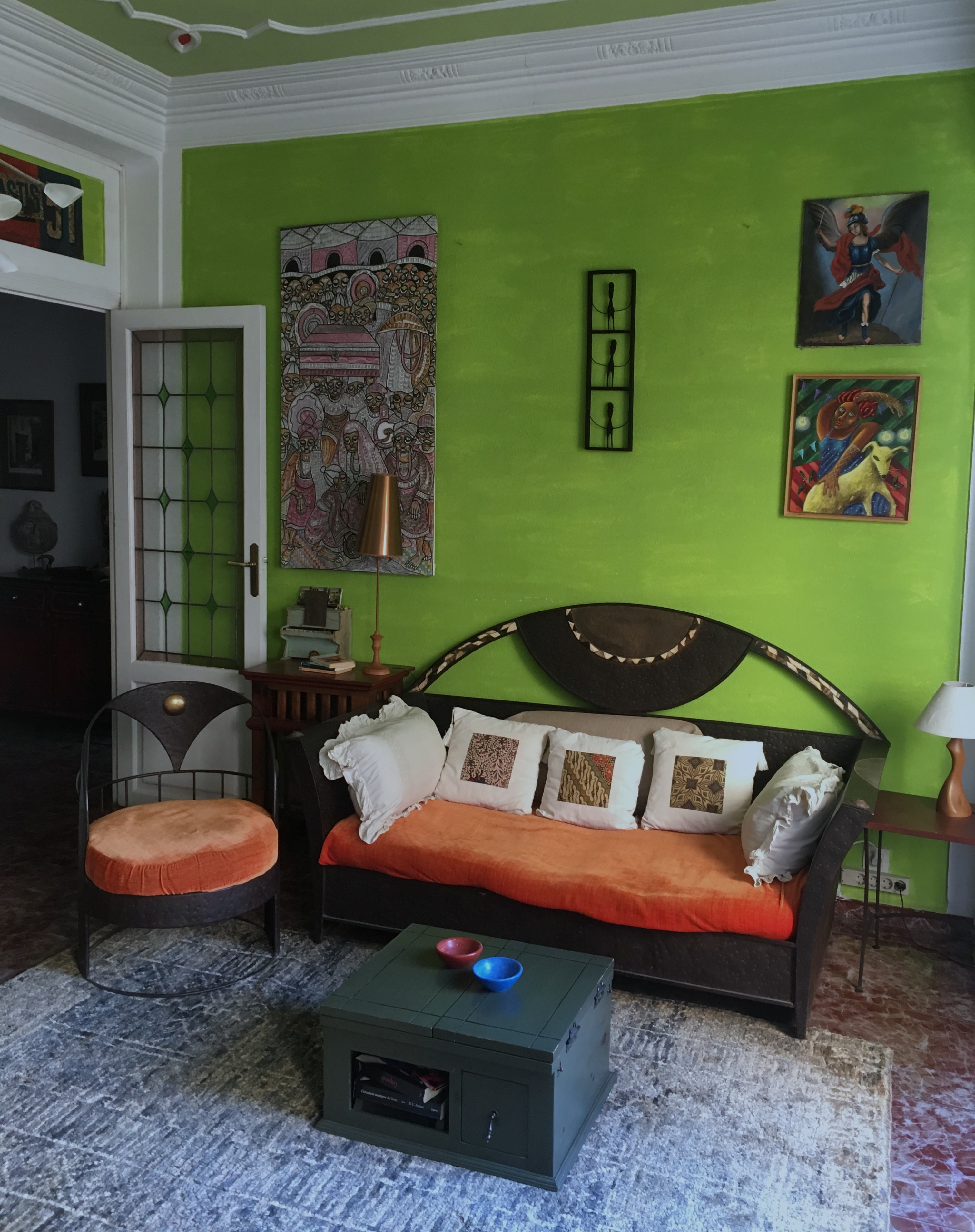 Valencia arthouse living room 1