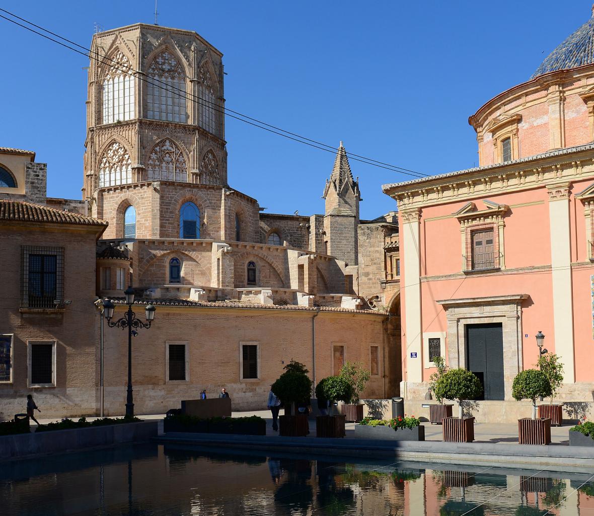 Valencia kathedrale Plaza de la Virgen photo Bob Driessen